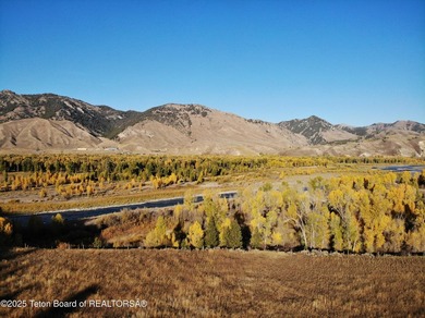 An exceptional 20.29-acre ranchette on the Snake River, offering - photo 12