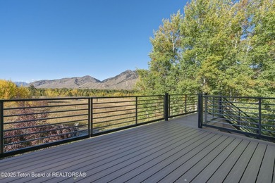 An exceptional 20.29-acre ranchette on the Snake River, offering - photo 13