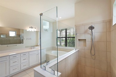 EXTRAORDINARY VALUE IN ANCIENT TREE - THE ONLY POOL HOME - photo 18