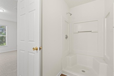 Move-in Ready and Close to Everything! Fall in love with this - photo 20