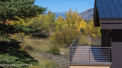 An exceptional 20.29-acre ranchette on the Snake River, offering - photo 24