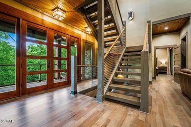 TOTAL LUXURY EXPERIENCE! Fully custom, turnkey cabin featuring 3 - photo 28