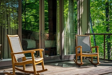 TOTAL LUXURY EXPERIENCE! Fully custom, turnkey cabin featuring 3 - photo 33