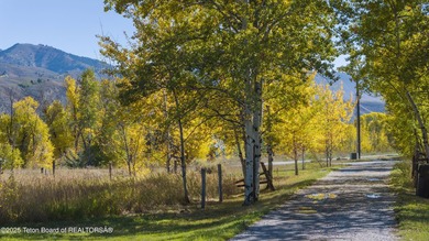 An exceptional 20.29-acre ranchette on the Snake River, offering - photo 35