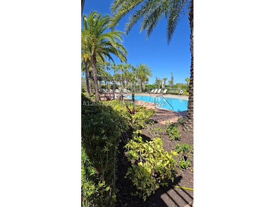 EXTRAORDINARY VALUE IN ANCIENT TREE - THE ONLY POOL HOME - photo 38