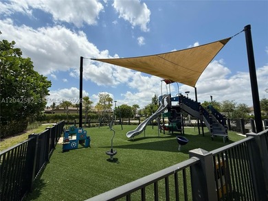 EXTRAORDINARY VALUE IN ANCIENT TREE - THE ONLY POOL HOME - photo 43