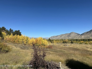 An exceptional 20.29-acre ranchette on the Snake River, offering - photo 45