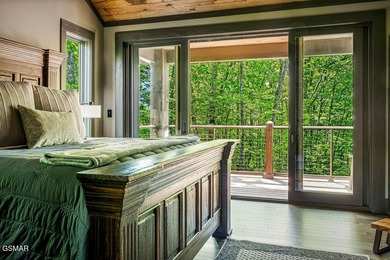 TOTAL LUXURY EXPERIENCE! Fully custom, turnkey cabin featuring 3 - photo 49