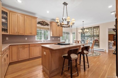 Welcome home to 6 Briana Court, a beautifully maintained - photo 10