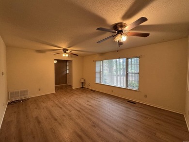 Great 1 owner home that has been well maintained over the years - photo 4