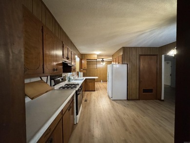 Great 1 owner home that has been well maintained over the years - photo 7