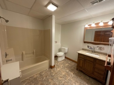 Raccoon Lake, Lake Access, Rustic Cottage - photo 24