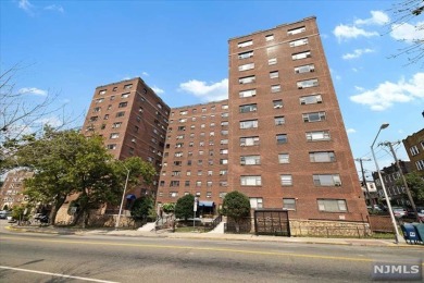  Condo For Sale in West New York New Jersey