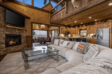 Luxurious mountaintop chalet offering privacy, long-range - photo 11