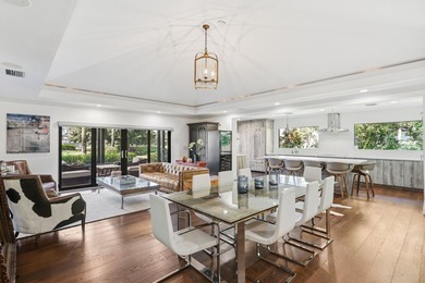 Remodeled 4BR, 4.5BA ground-floor end-unit incl. 1/1 guest suite - photo 1