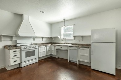 1627 N 9th Street, Waco, Texas, is a single-family residence