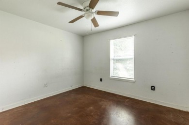 1627 N 9th Street, Waco, Texas, is a single-family residence