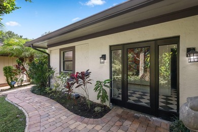 Remodeled 4BR, 4.5BA ground-floor end-unit incl. 1/1 guest suite - photo 6