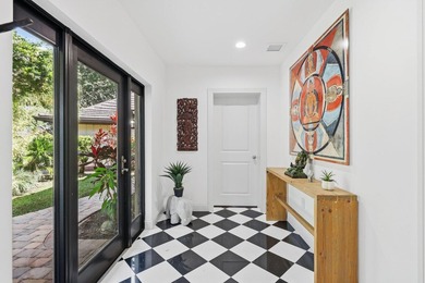 Remodeled 4BR, 4.5BA ground-floor end-unit incl. 1/1 guest suite - photo 9