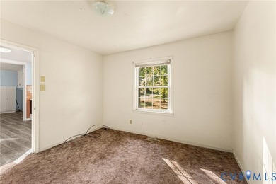 Water Access/Water View Brick Rancher in the well-established - photo 10
