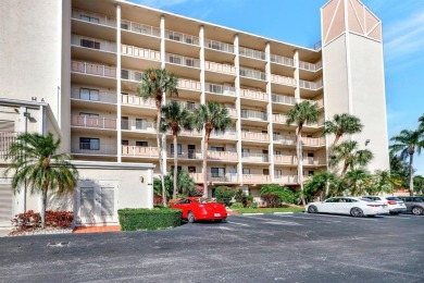 Huntington Lakes Condo For Sale in Delray Beach Florida