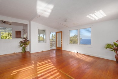 This classic Hawaiian plantation home overlooking Laupahoehoe - photo 2