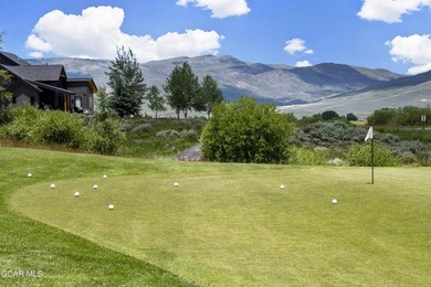 This stunning 4-bed, 3-bath mountain retreat combines luxury - photo 6