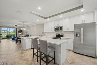 Luxury Living on the 18th Fairway - Turnkey Golf-Bundled Condo - photo 4