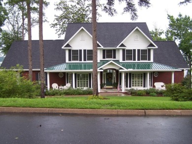 Lake Home For Sale in Eufaula, Alabama