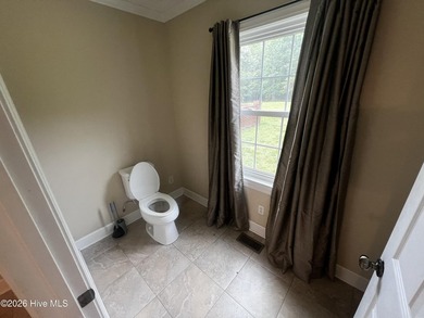 Looking for privacy and quiet living? This one owner family home - photo 13