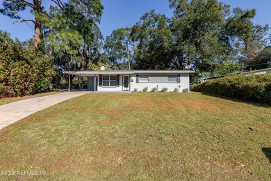 Beautiful block home in the heart of Mandarin! This well-built - photo 3
