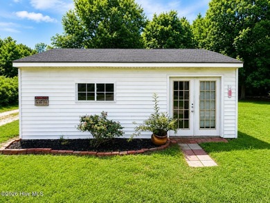 Looking for privacy and quiet living? This one owner family home - photo 16