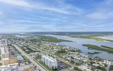 Motivated Seller! Bring an offer! FULLY FURNISHED 1ST FLOOR - photo 4