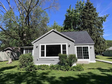Lake Winnebago Home For Sale in Oshkosh Wisconsin