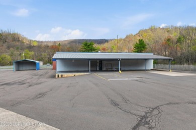 Versatile commercial/industrial property situated on 6.9 acres - photo 22