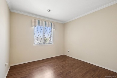 UPPER CHESHIRE UNIT. OPEN FLOOR PLAN. EAT-IN KITCHEN - photo 24