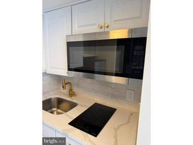 Are you looking for an affordable condo just steps from the - photo 5