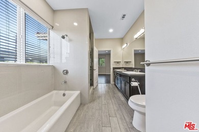 Bright, contemporary, and move-in ready this modern Harbor City - photo 27