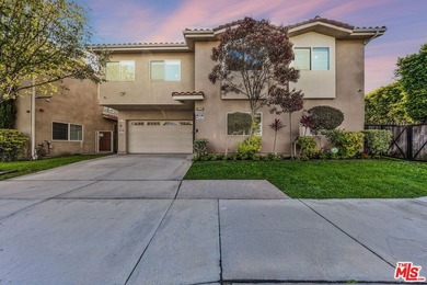 Bright, contemporary, and move-in ready this modern Harbor City - photo 28