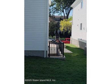 335 Oakland Ave. is the setting for this gorgeous New - photo 29