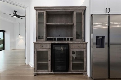 Welcome to urban luxury living in the highly sought after - photo 33