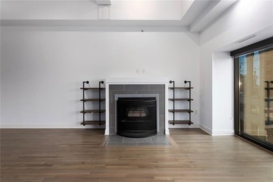 Welcome to urban luxury living in the highly sought after - photo 34