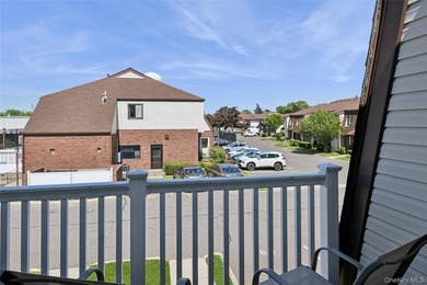 UPPER CHESHIRE UNIT. OPEN FLOOR PLAN. EAT-IN KITCHEN - photo 35