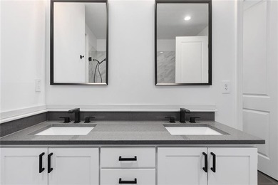 Welcome to urban luxury living in the highly sought after - photo 39