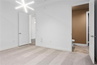 Welcome to urban luxury living in the highly sought after - photo 46