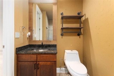 Welcome to urban luxury living in the highly sought after - photo 49