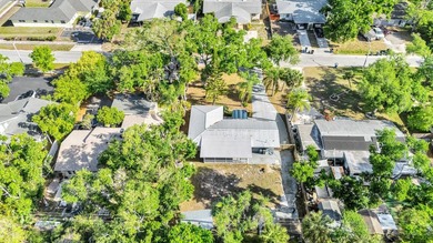 Fully Remodeled Home in Prime Bradenton Location - 15 minutes to - photo 3