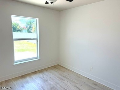 Location, Location, Location! Well-maintained 3-bedroom, 2-bath - photo 8
