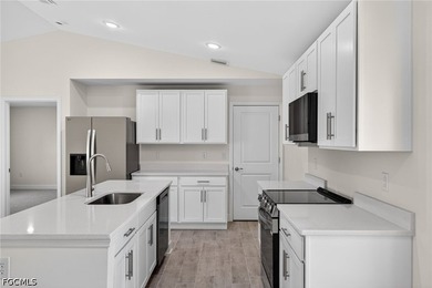 $12,000 CLOSING COST CREDIT AVAILABLE! BEAUTIFUL NEW - photo 4