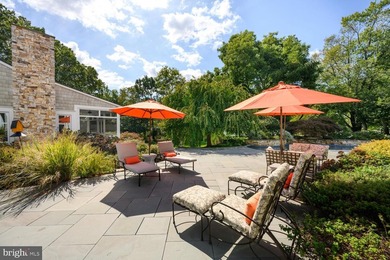 Set along the peaceful waters of Caulk Cove, this extraordinary - photo 24